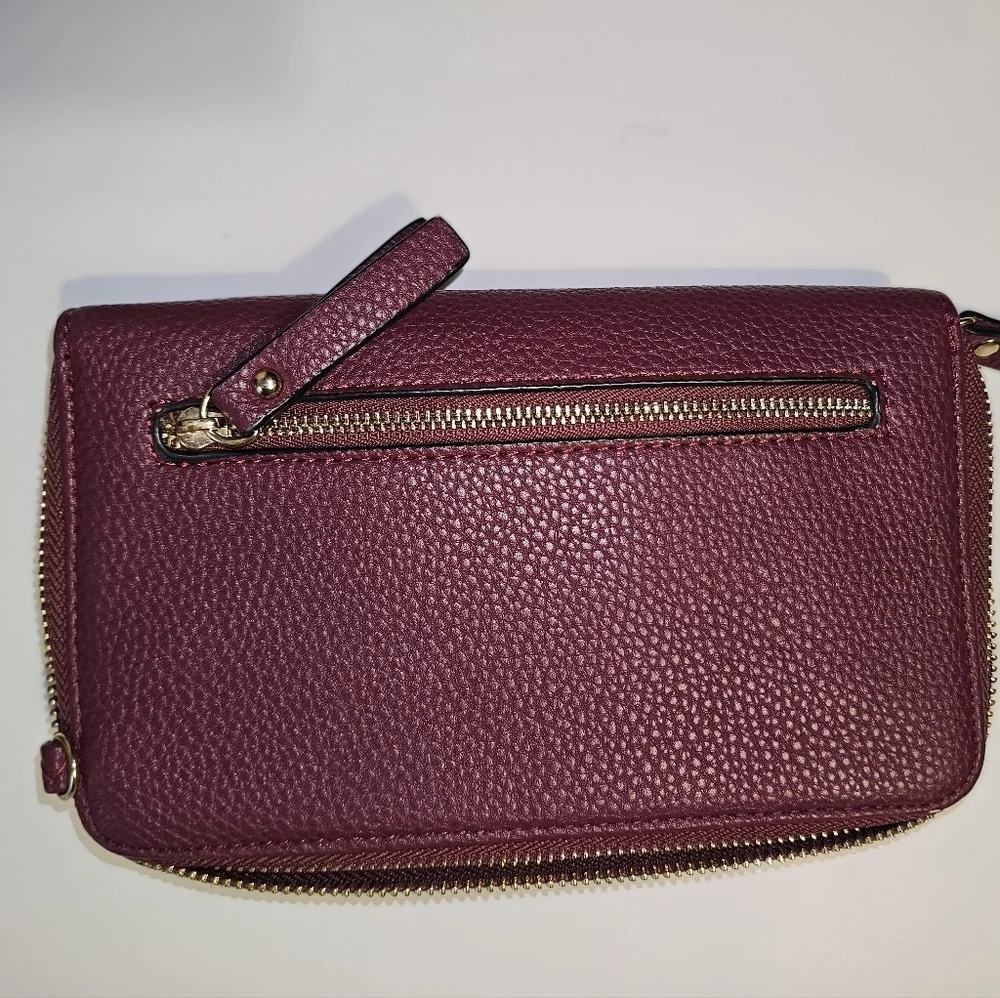 MK Michael Kors Zip up Card and Phone Wallet